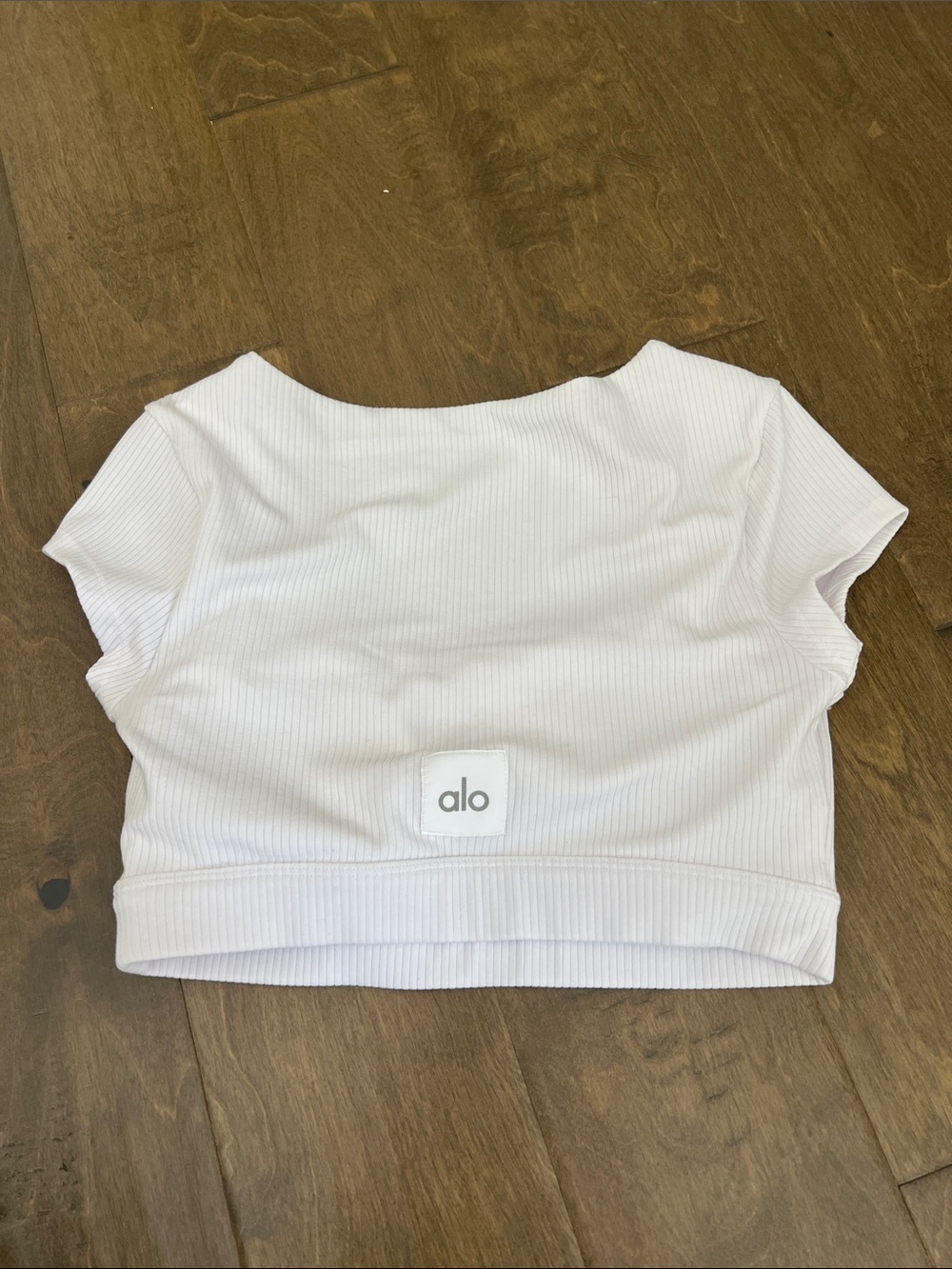 ALO Yoga Blissful Henley Bra Top - Picture 3 of 4